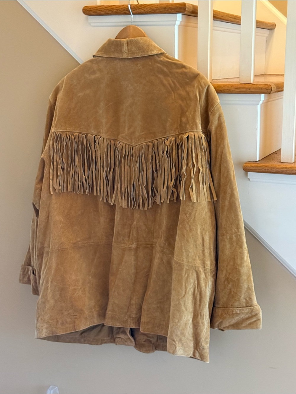 Hunters Run Men’s Genuine Leather Fringe Jacket - Picture 3 of 6